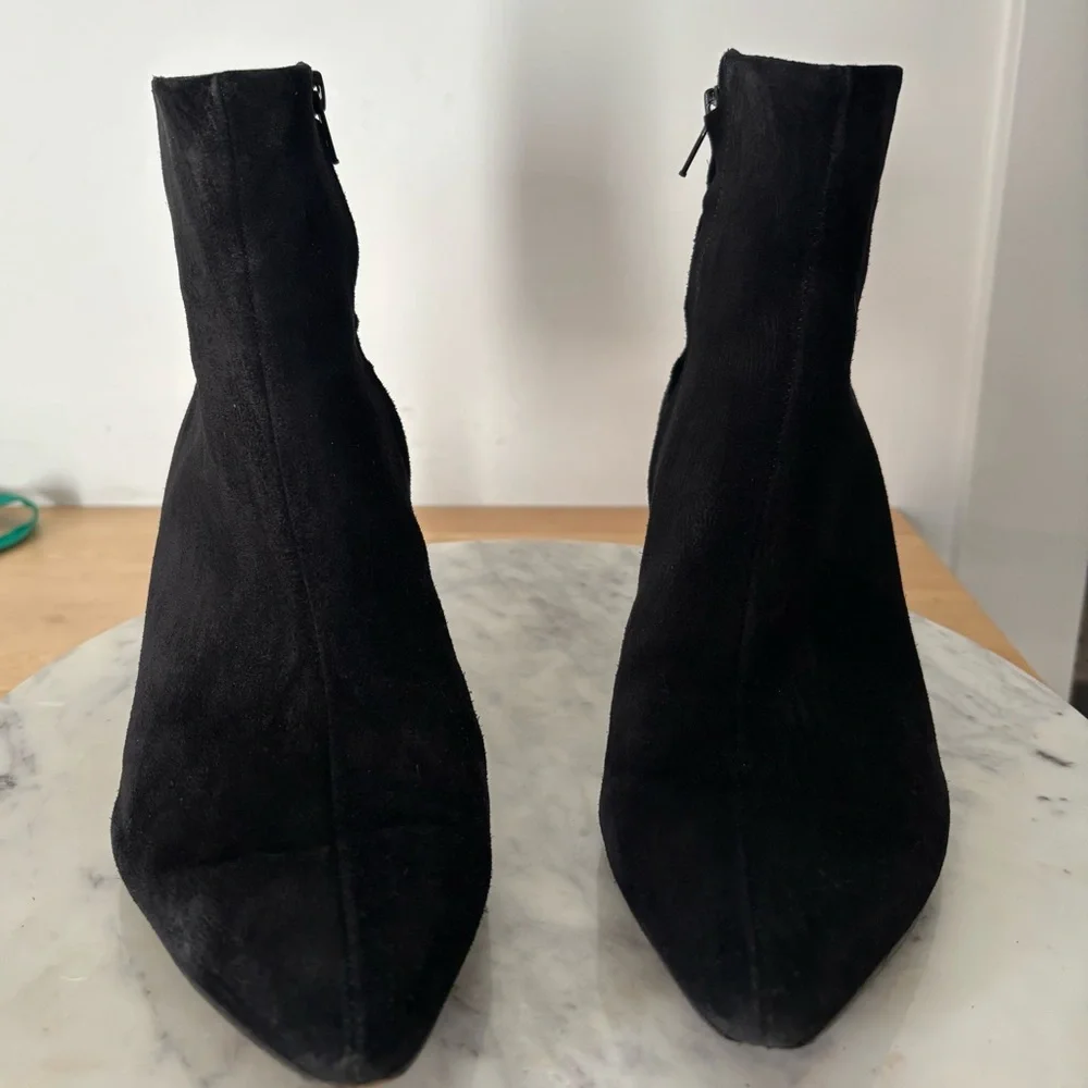 Vince. Alder Suede Ankle Boots - Picture 3 of 7